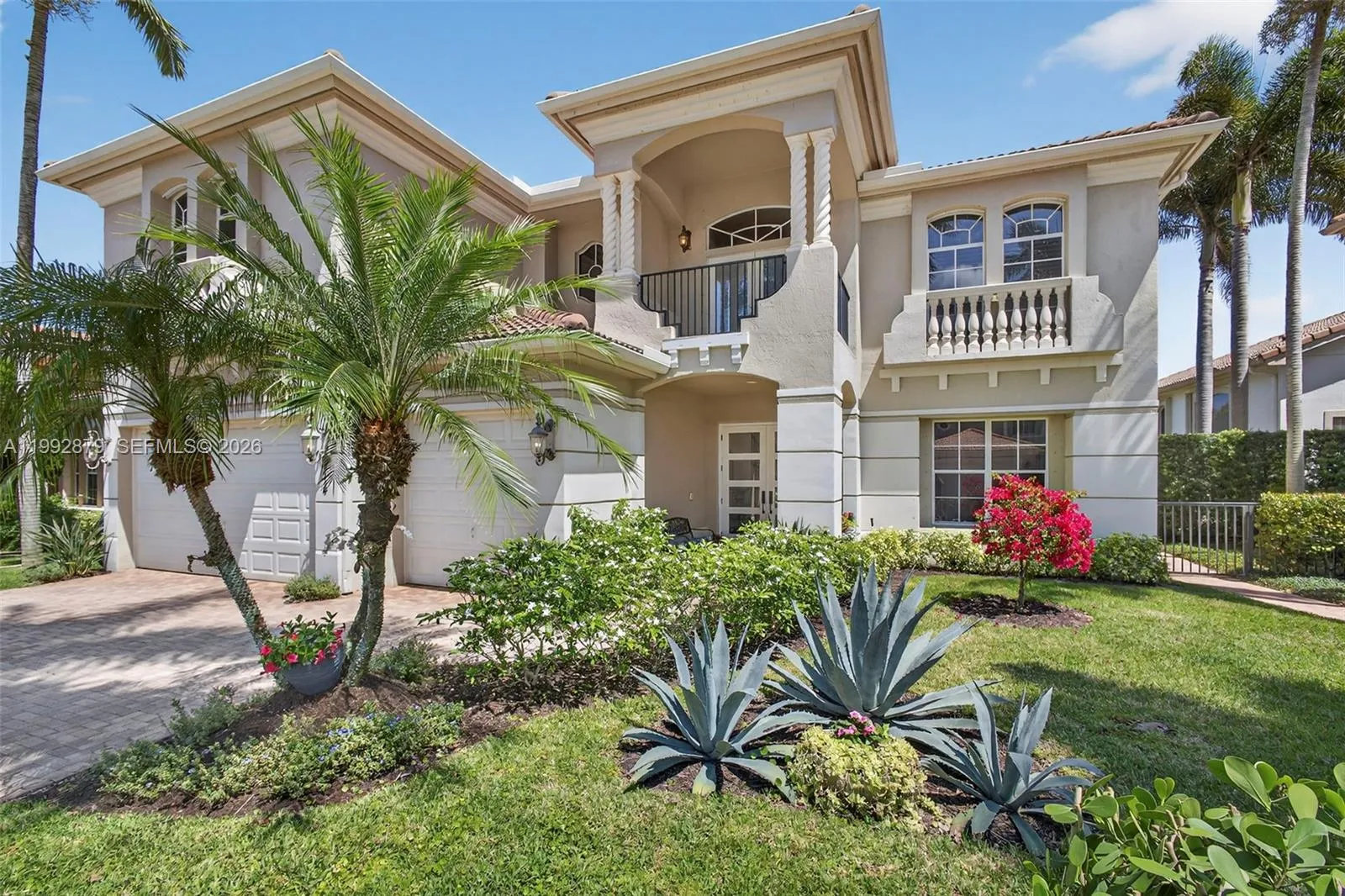 5 bedroom 5 bath for sale at 114 Abondance Dr, Palm Beach Gardens FL 33410
