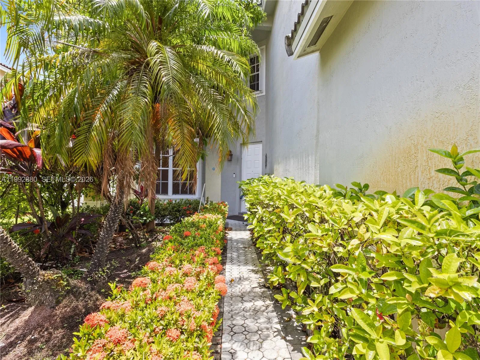 1764 NW 166th Ave, Pembroke Pines FL 33028