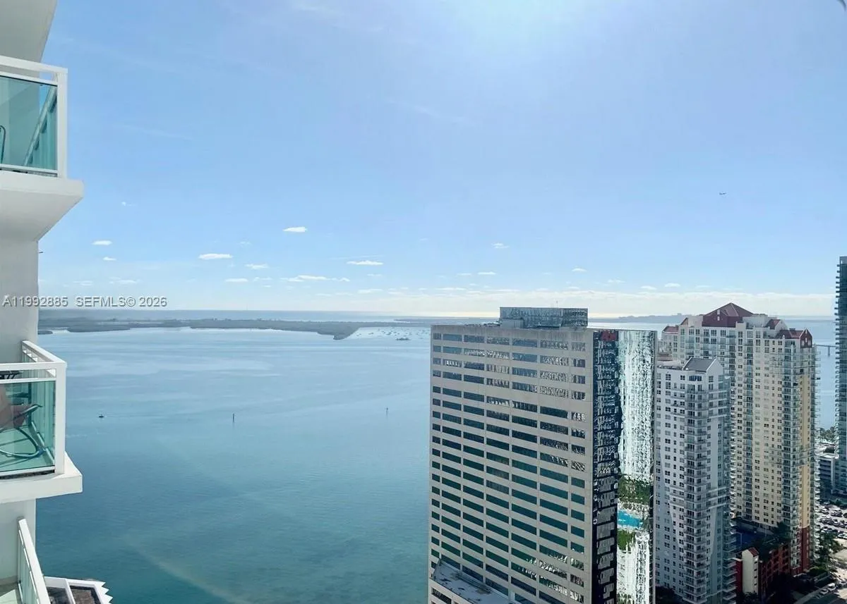 2 bedroom 2 bath for sale at 950 Brickell Bay Dr # 3807, Miami FL 33131