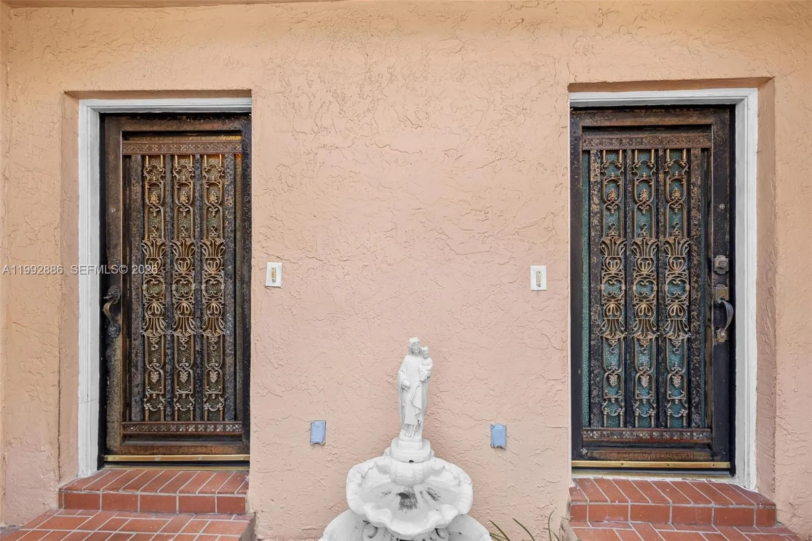 1000-1002 SW 84th Ave, Miami FL 33144