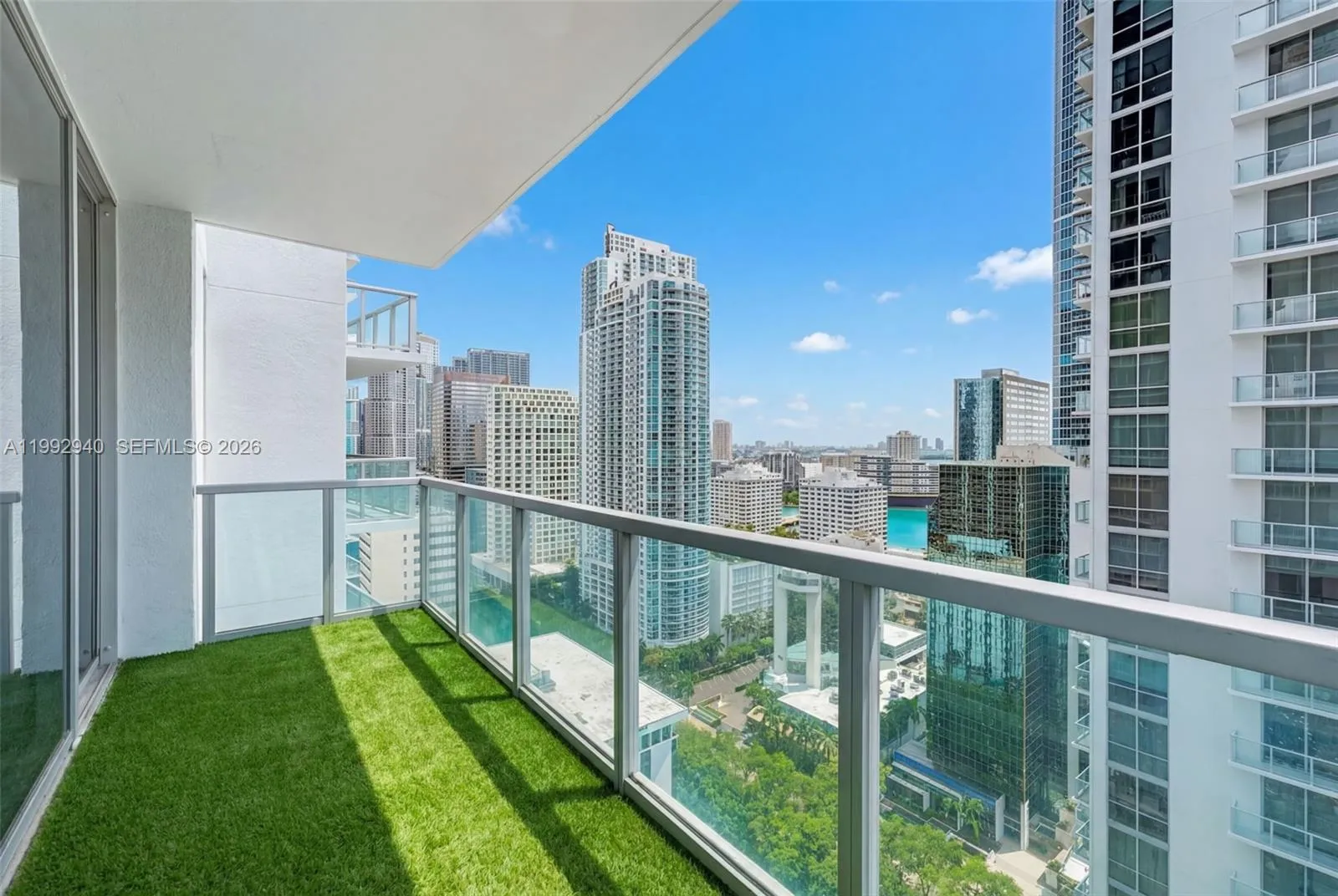 1 bedroom 1 bath for sale at 1050 Brickell Ave # 2510, Miami FL 33131