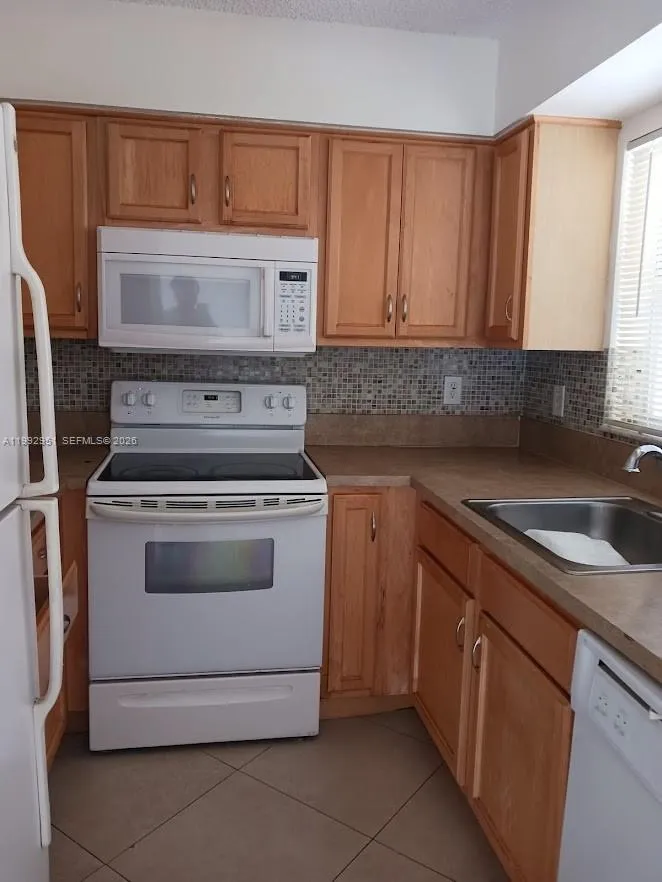 7670 Westwood Dr # 703, Tamarac FL 33321