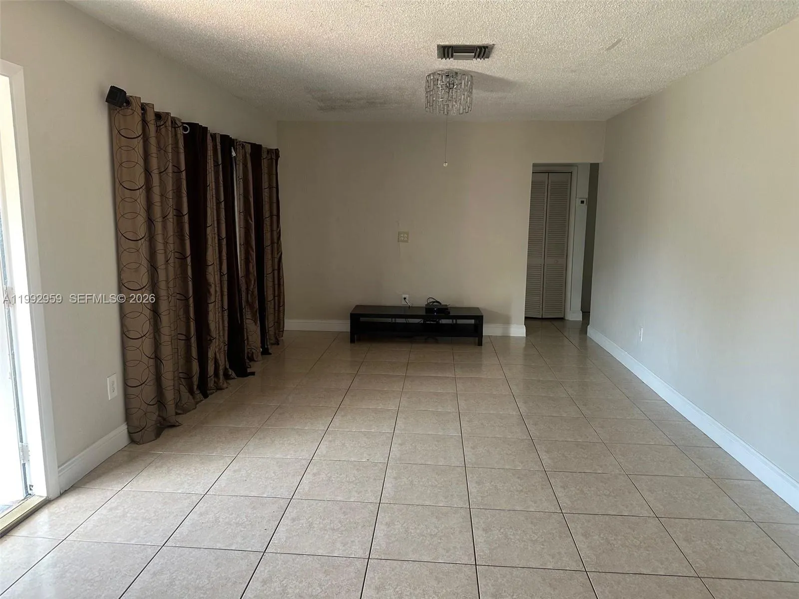 260 W 56th St, Hialeah FL 33012