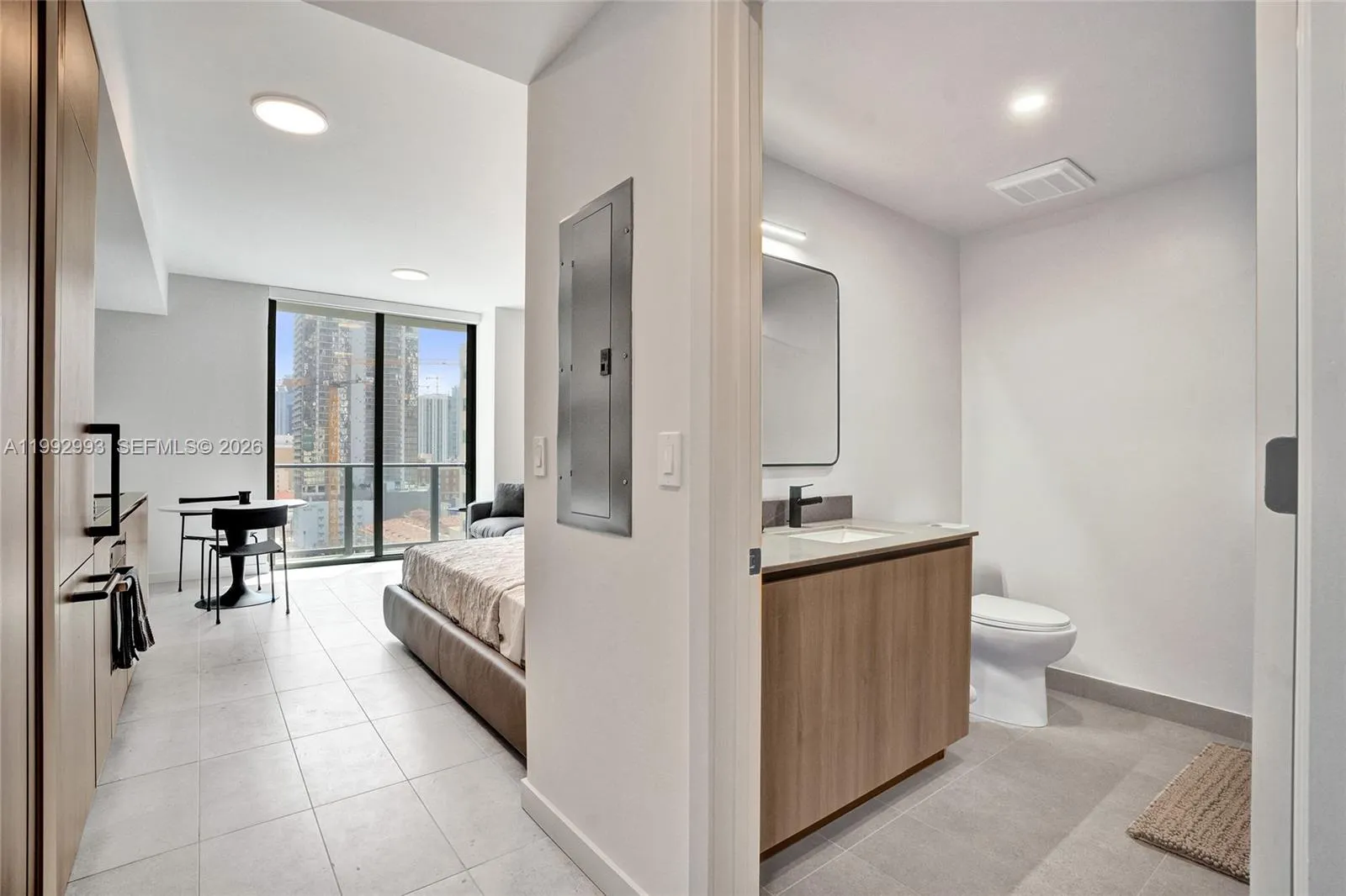 121 NE 5th Street # 1404, Miami FL 33132