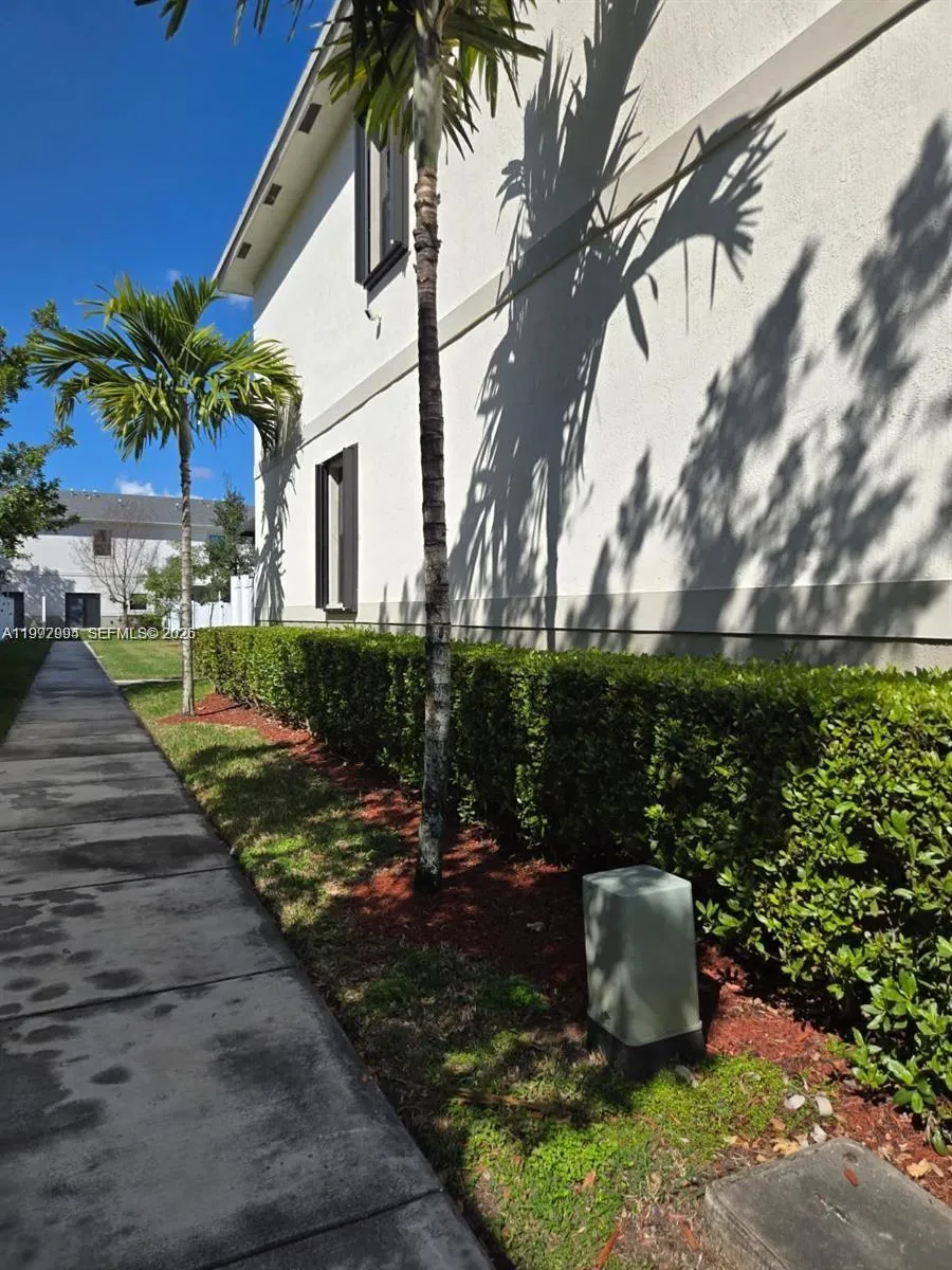 1166 SW 7th Ave, Florida City FL 33034