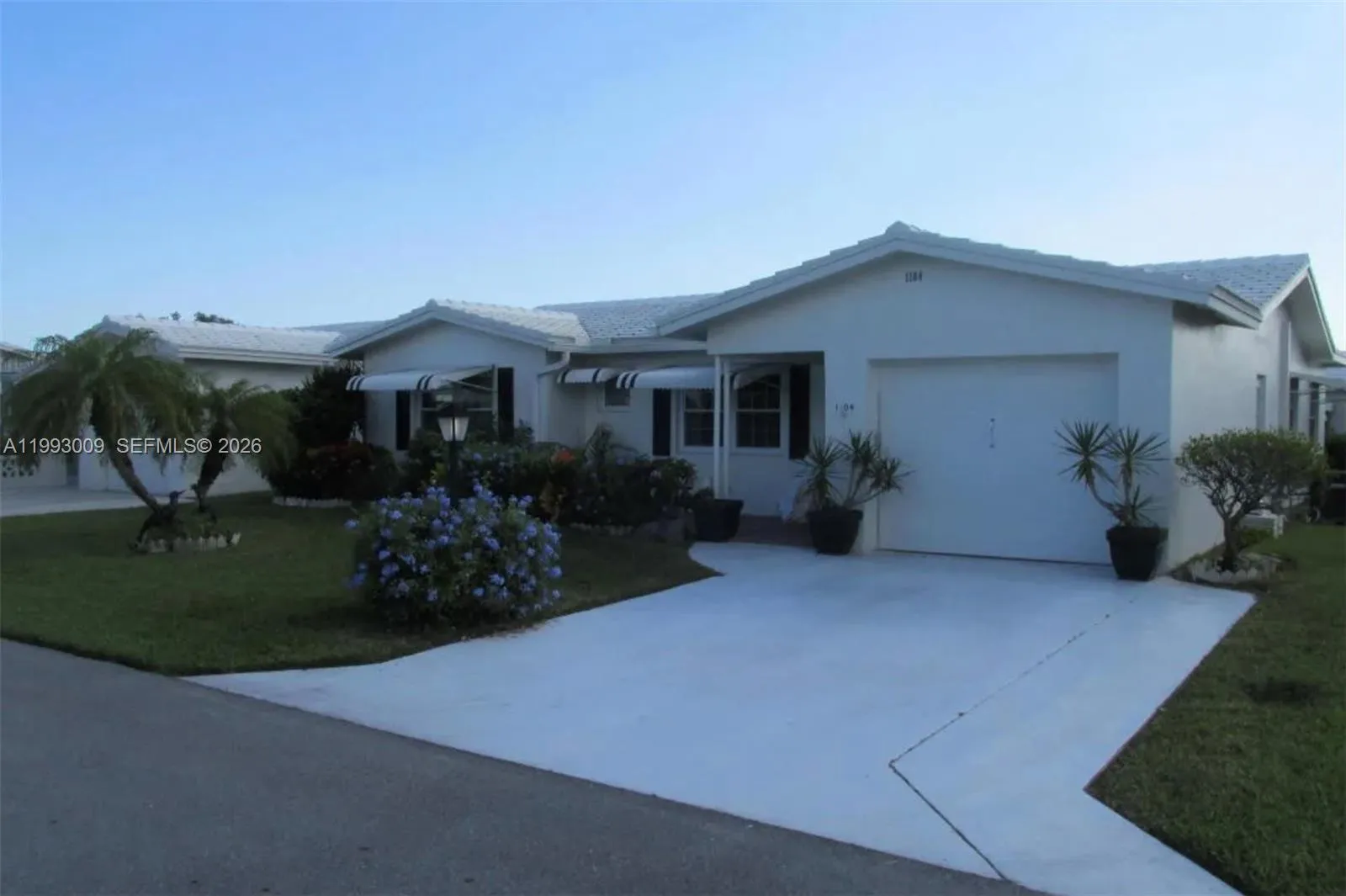 2 bedroom 2 bath for sale at 1104 Ocean Ave, Boynton Beach FL 33426