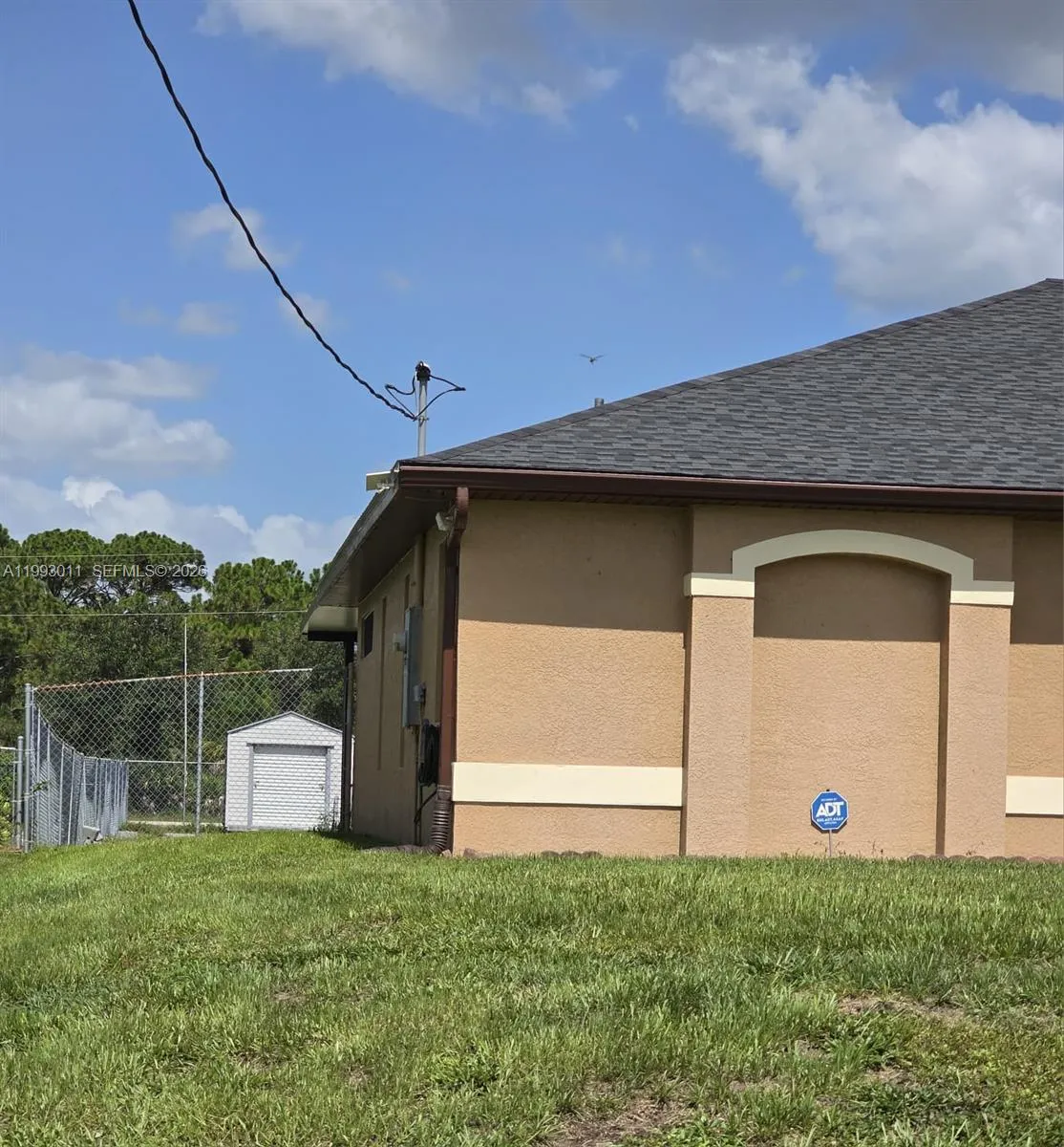 1816 Tomaso Ave, Lehigh Acres FL 33972