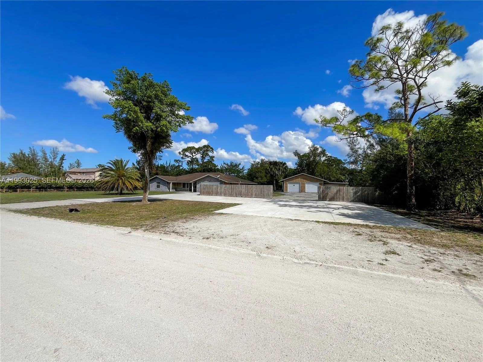 13587 N 77th Pl N, Unincorporated Palm Beach County FL 33412