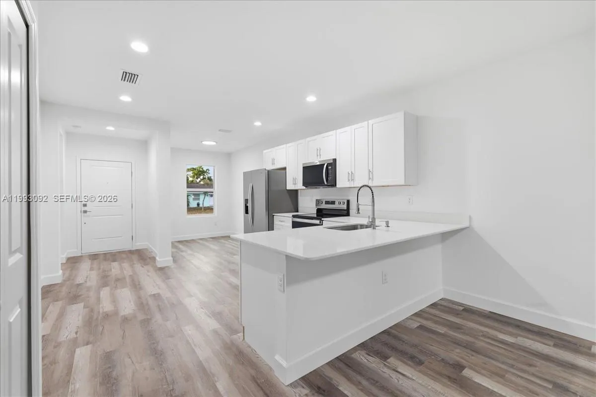 9275 Anita Ave, Port Charlotte FL 34224