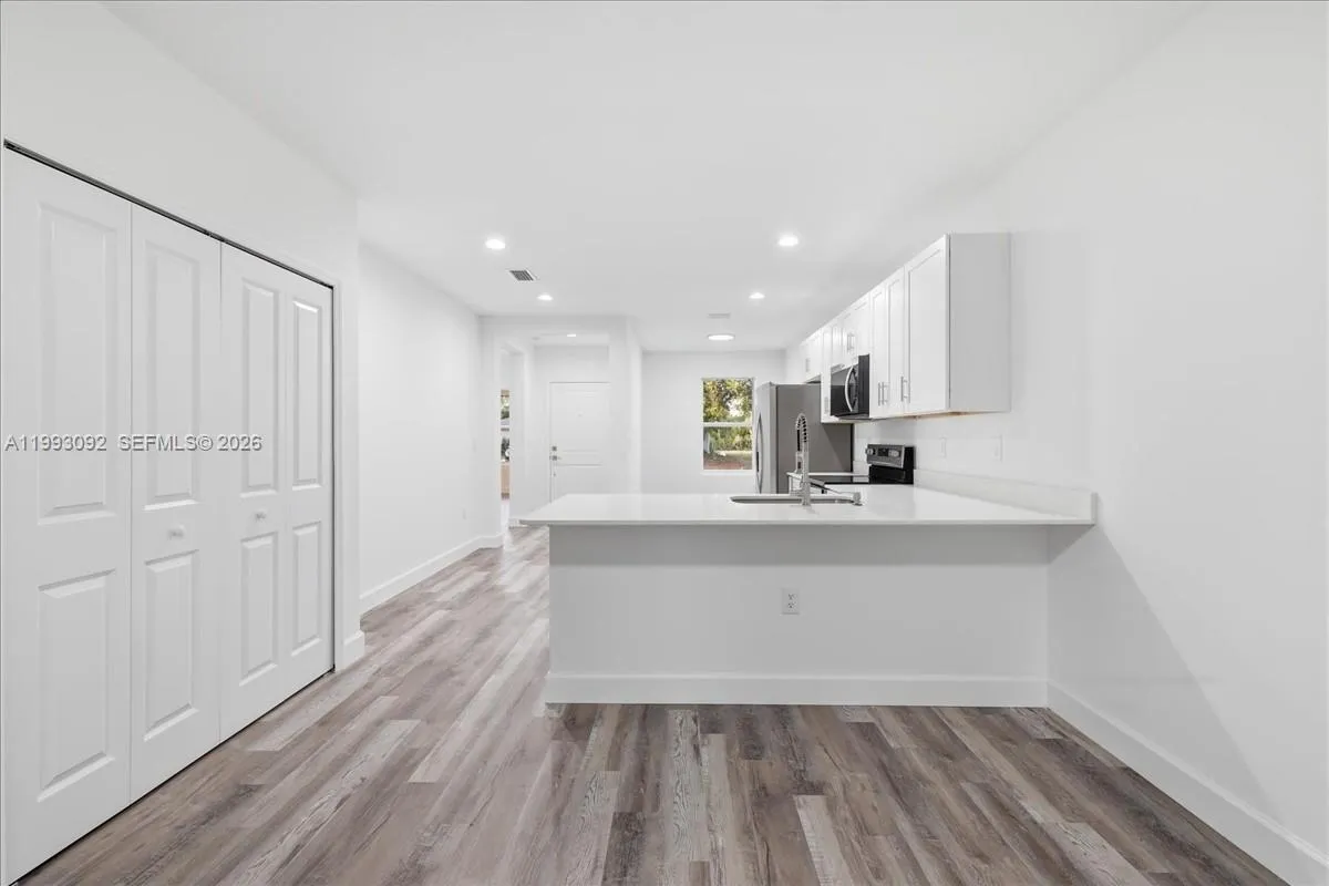 9275 Anita Ave, Port Charlotte FL 34224