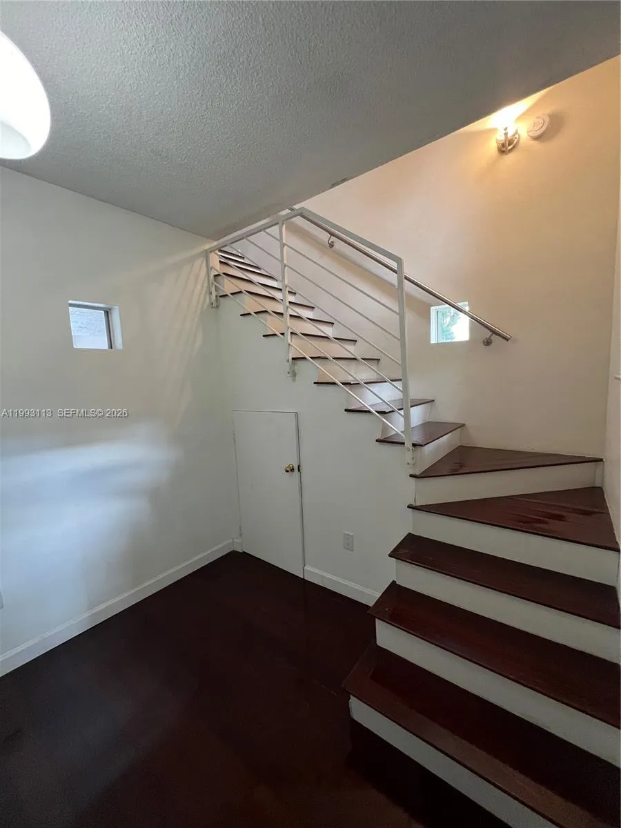 261 Navarre Ave # 4, Coral Gables FL 33134