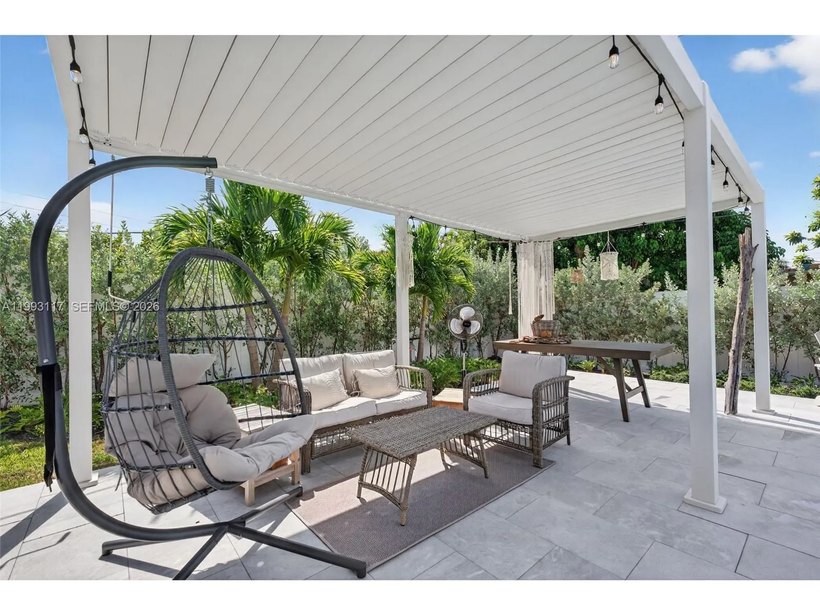 426 SE 3rd St, Dania Beach FL 33004