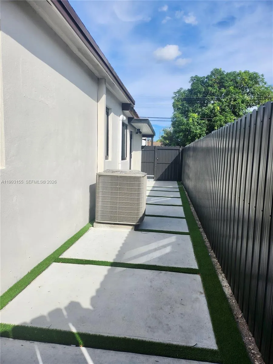 201 SW 62nd Ave, Miami FL 33144