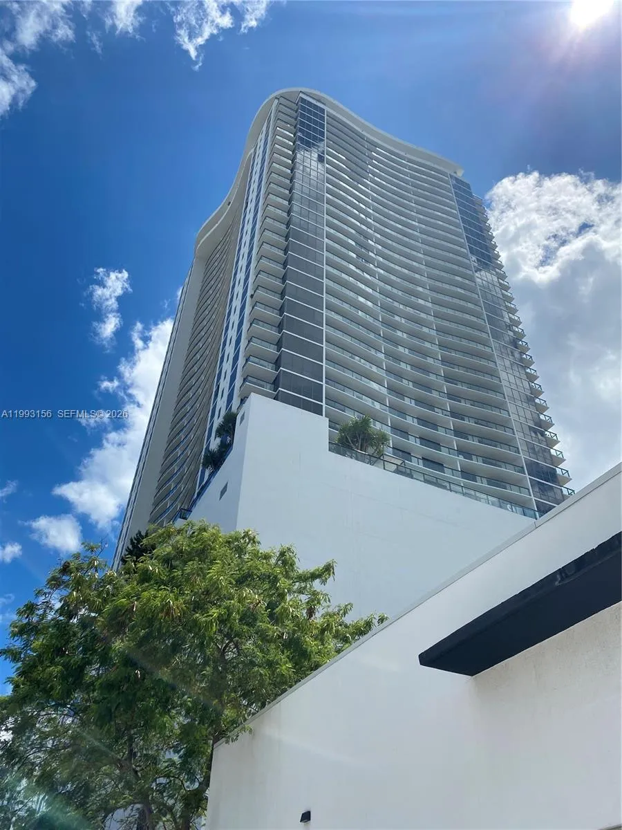1 bedroom 1 bath for sale at 1600 NE 1st Ave # 1711, Miami FL 33132