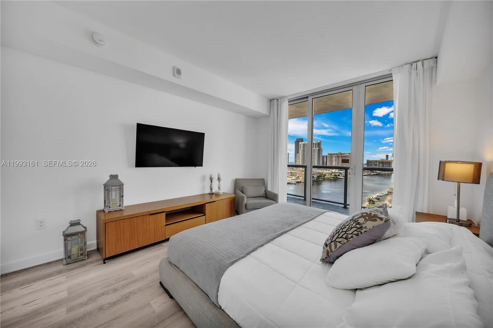 2602 E Hallandale Beach Blvd # R2805, Hallandale Beach FL 33009