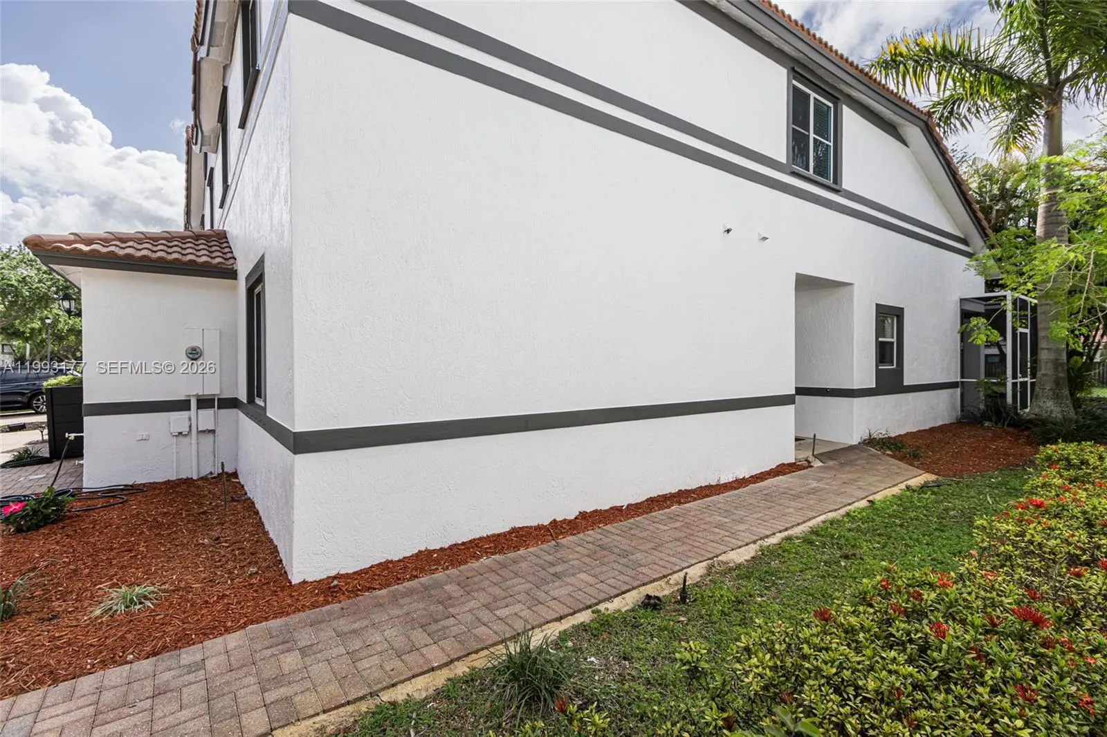 9944 NW 19th Pl, Sunrise FL 33322