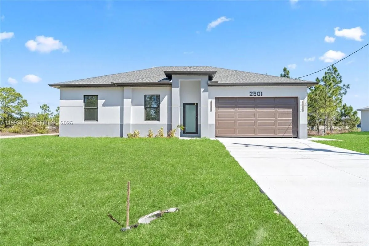 2501 E 15TH ST, Lehigh Acres FL 33972