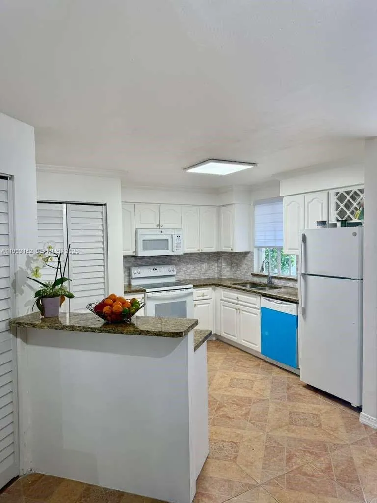 6115 NW 186th St # 104, Hialeah FL 33015