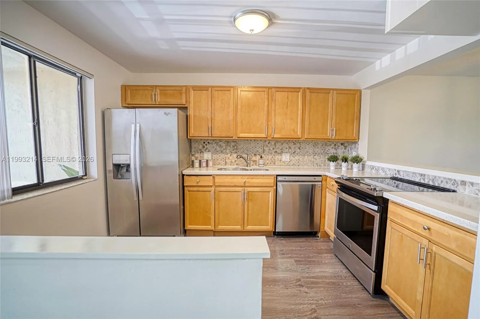 434 Lakeview Dr # 205, Weston FL 33326