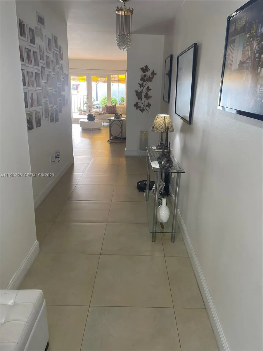 6386 Milk Wagon Ln, Miami Lakes FL 33014