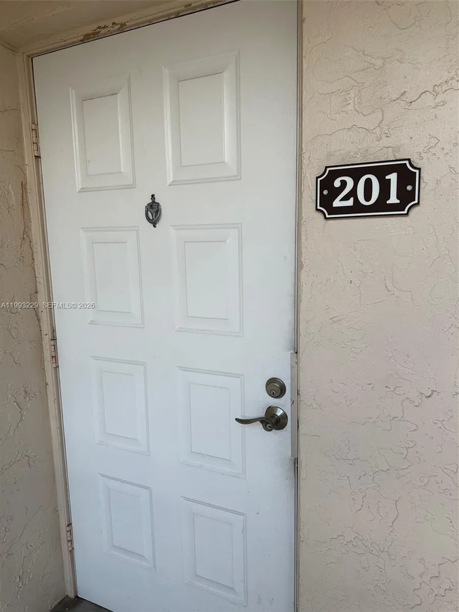11232 SW 12th St # 201, Pembroke Pines FL 33025