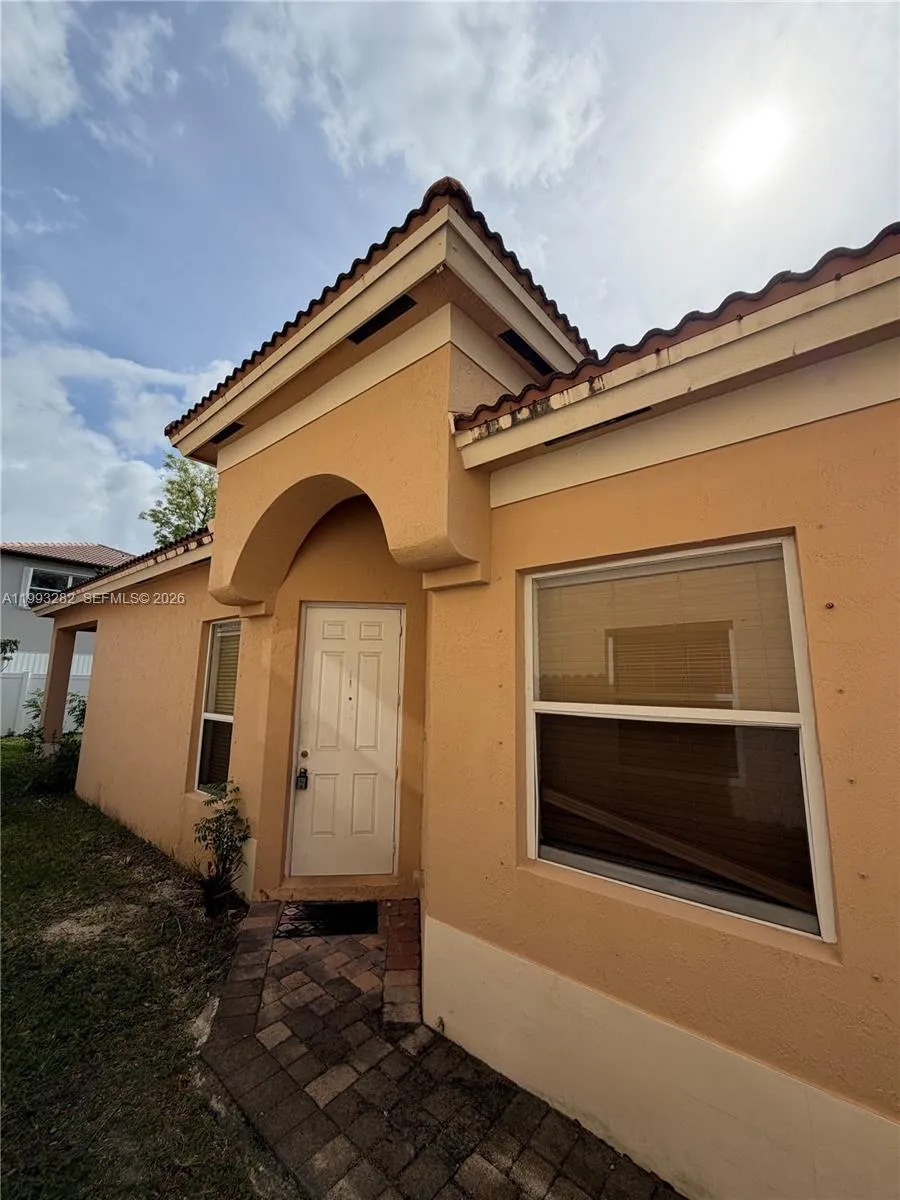 3951 NE 11th Dr, Homestead FL 33033