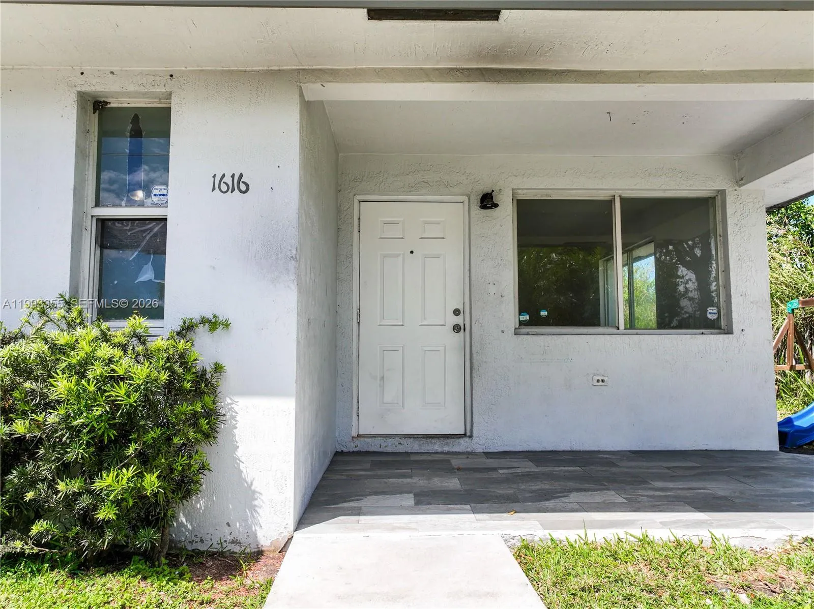 1616 NW 7th Pl, Florida City FL 33034