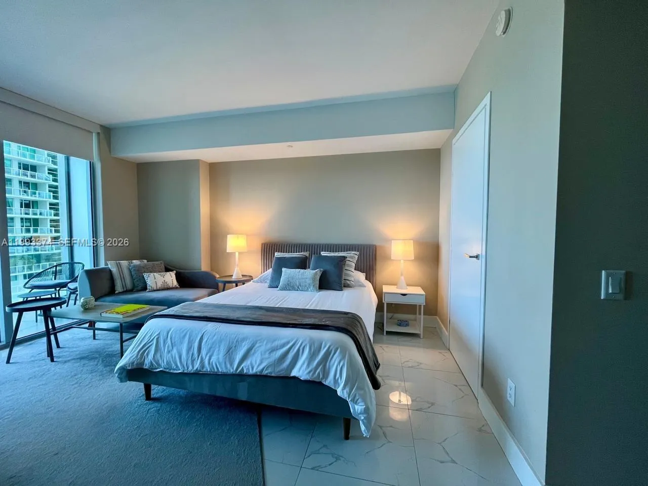 1300 Brickell Bay Dr # 1806, Miami FL 33131