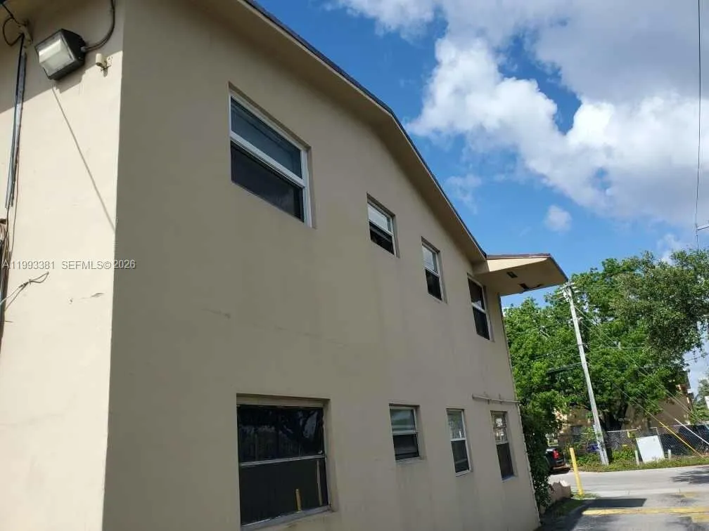 3901 SW 78th Ct # 221, Miami FL 33155