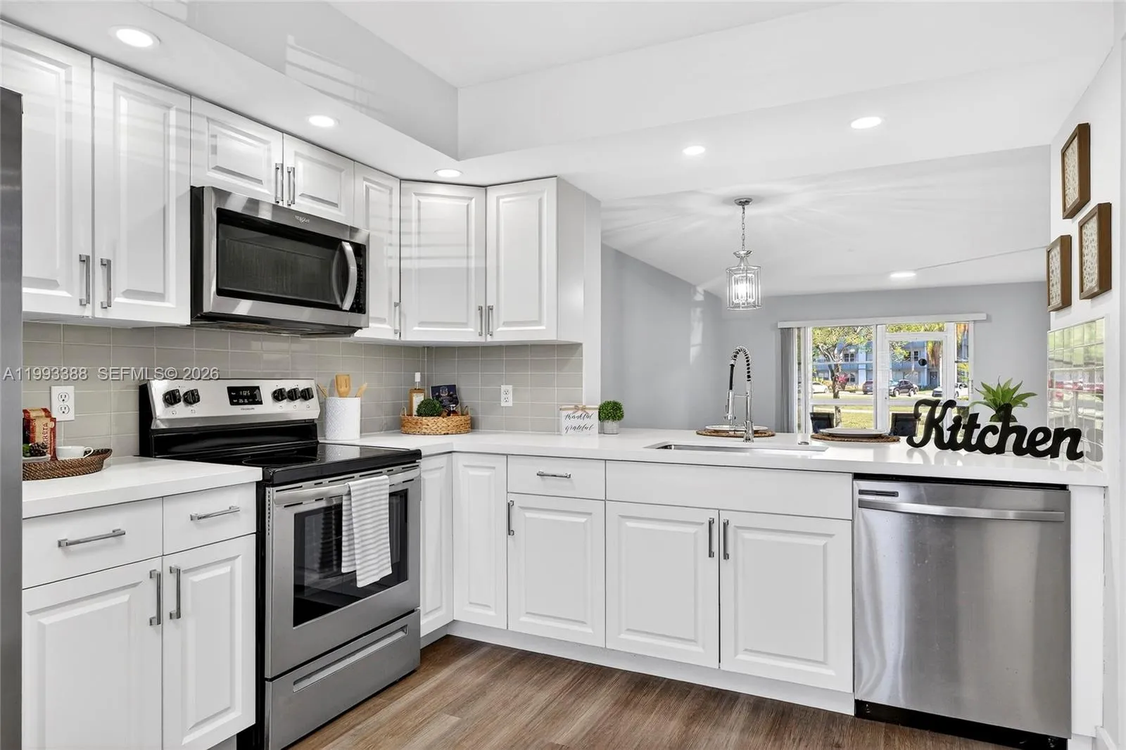 2 bedroom 2 bath for sale at 12701 SW 14th St # 108J, Pembroke Pines FL 33027