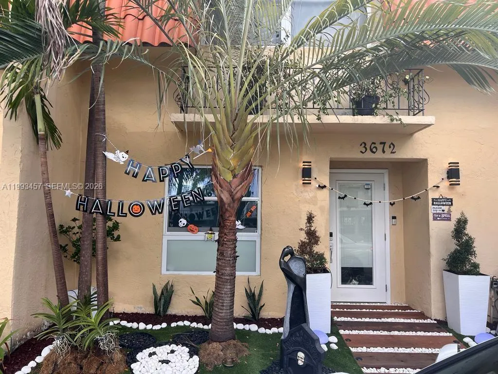 2 bedroom 2 bath for sale at 3672 NE 167th St # 31, North Miami Beach FL 33160