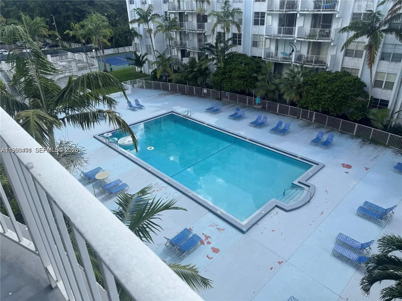 2 bedroom 2 bath for rent at 486 NW 165th St Rd # 506, Miami FL 33169