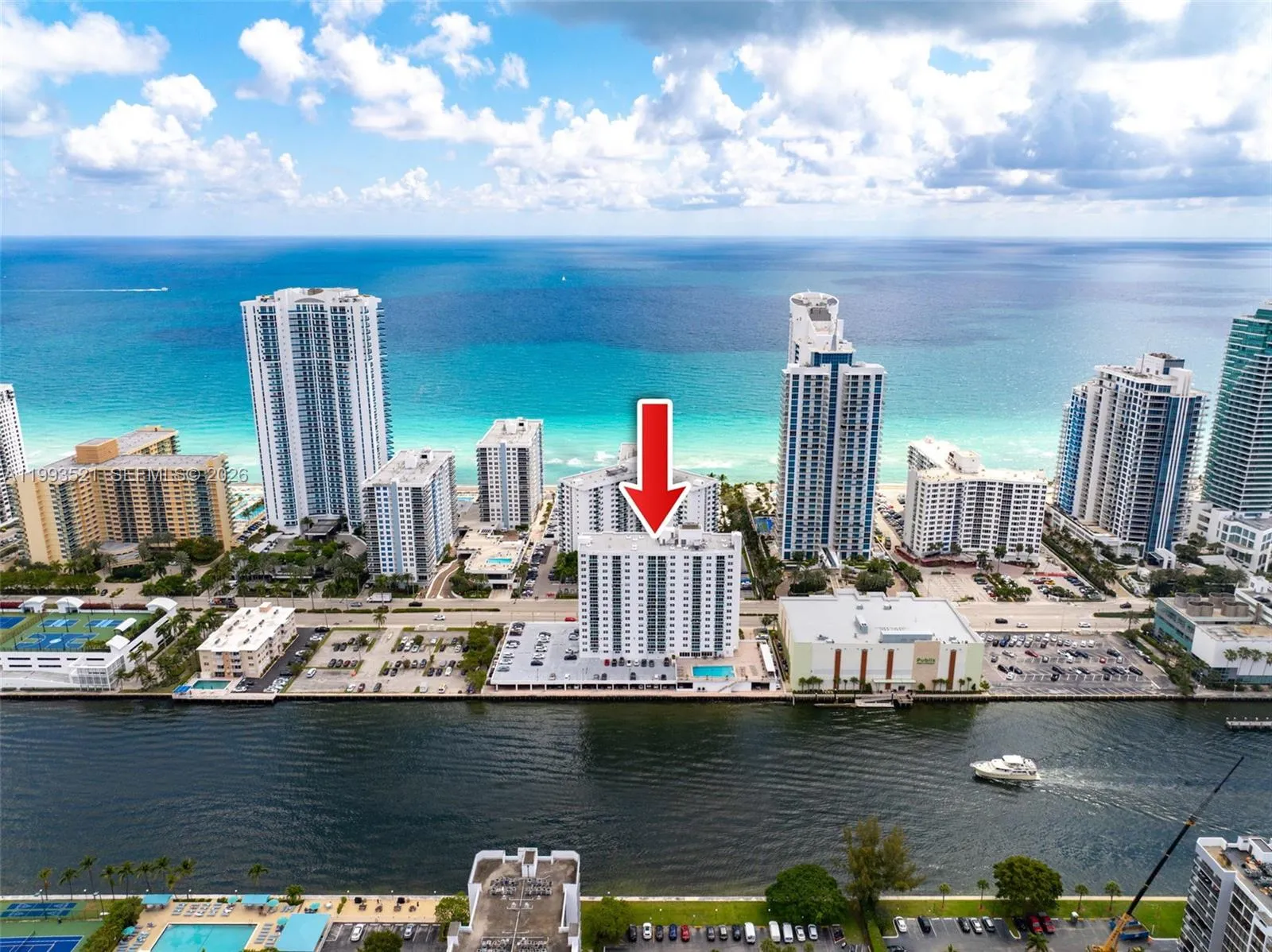 1 bedroom 1 bath for sale at 3000 S Ocean Dr # 606, Hollywood FL 33019