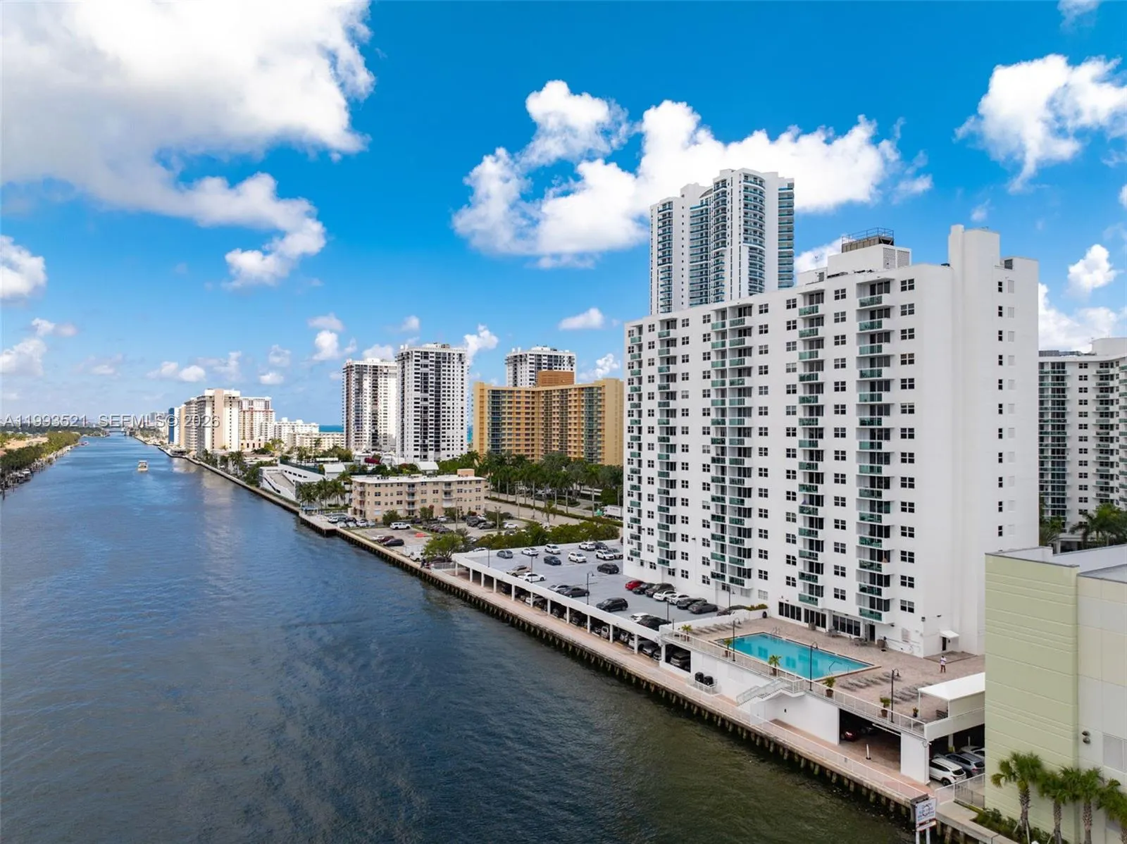 3000 S Ocean Dr # 606, Hollywood FL 33019