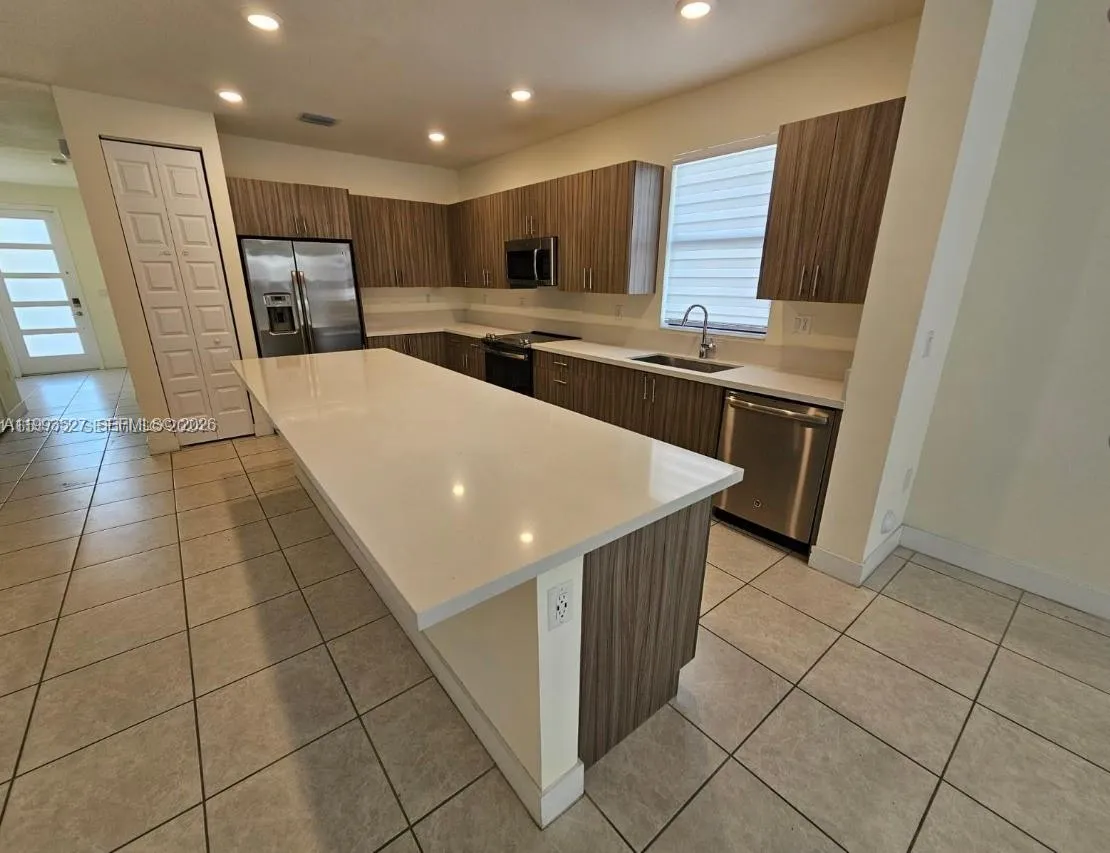 15819 NW 91st Ct, Miami Lakes FL 33018