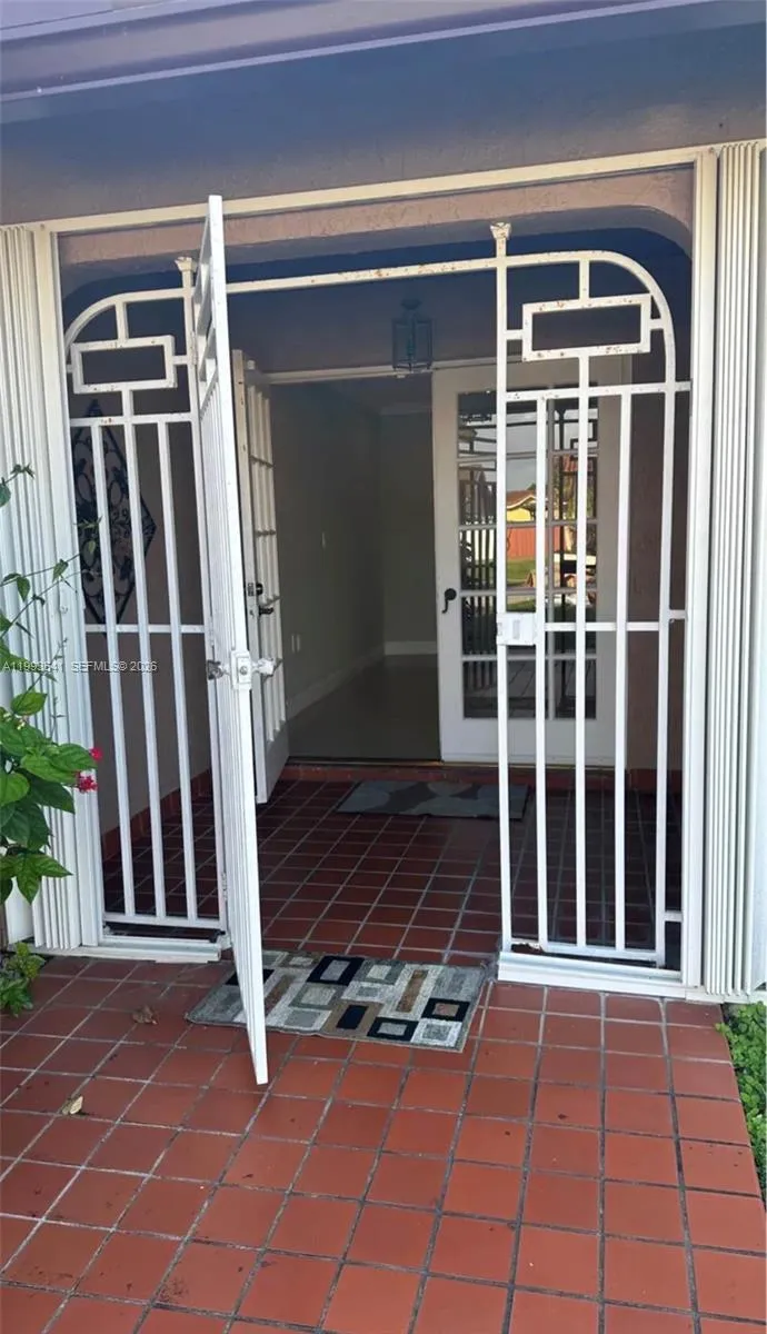 1 bedroom 1 bath for rent at 4540 SW 133rd Ave # B, Miami FL 33175