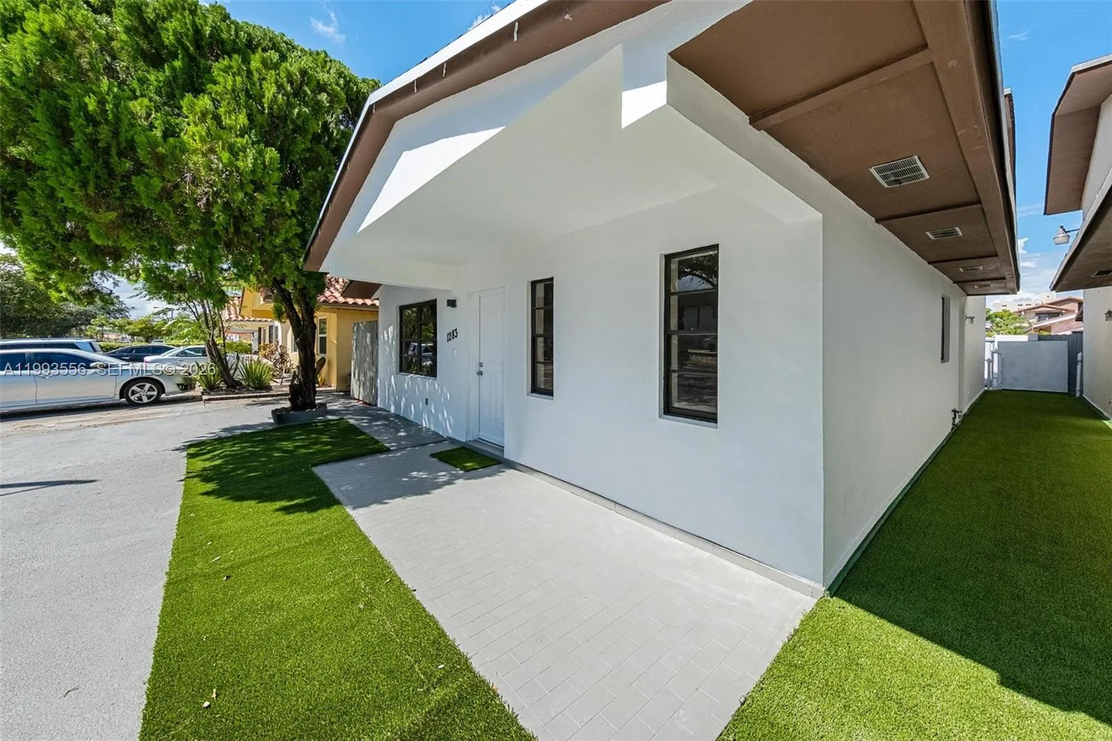 1283 W 42nd St # 1, Hialeah FL 33012