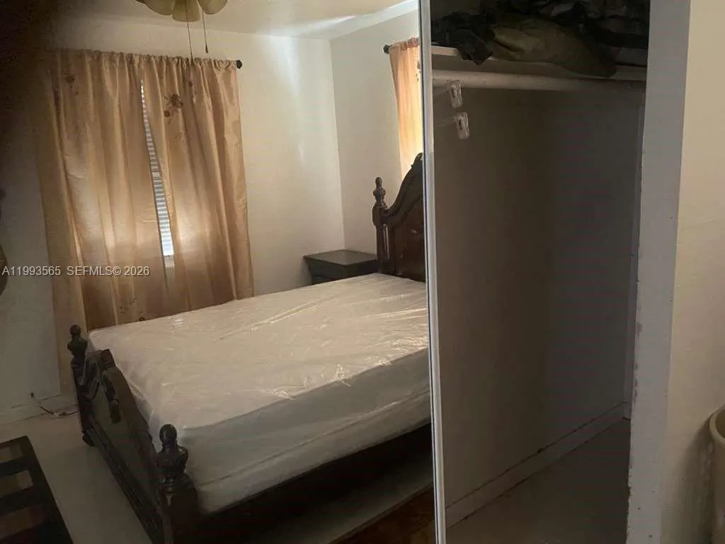 712 57th St, West Palm Beach FL 33407