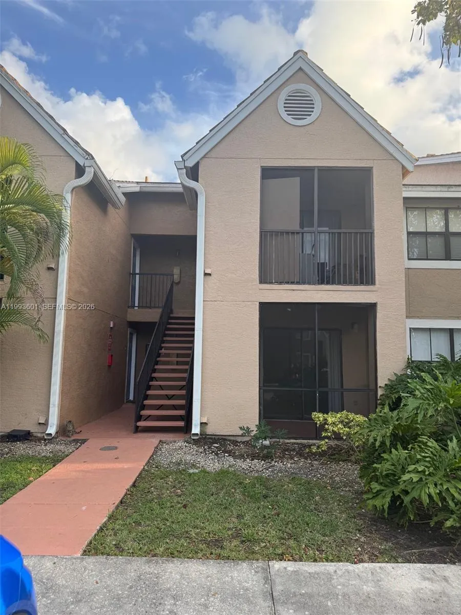 1 bedroom 1 bath for rent at 15560 SW 106th Ln # 1305, Miami FL 33196