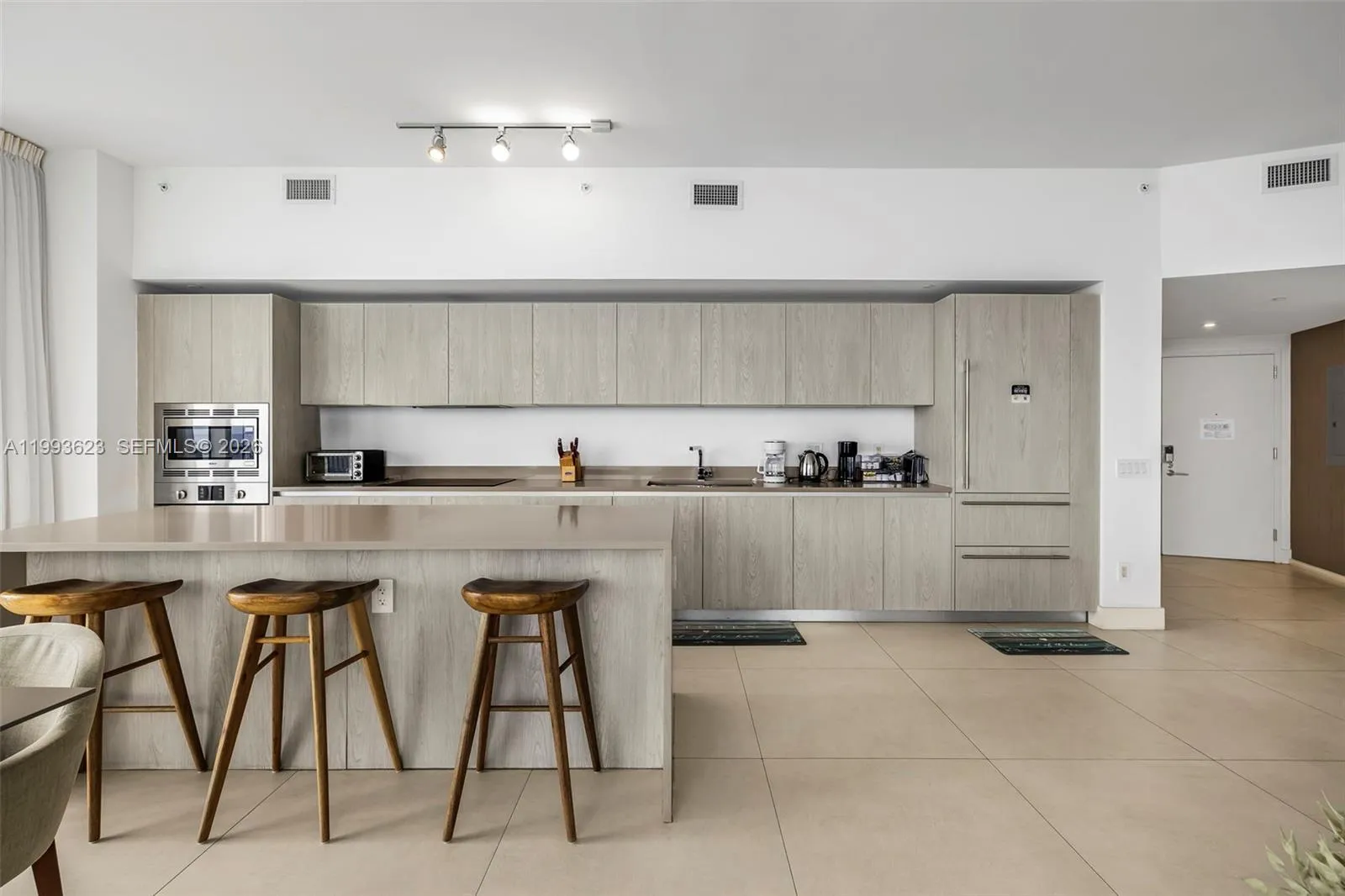 4111 S Ocean Dr, Hollywood FL 33019