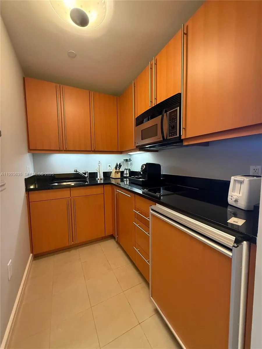 1435 Brickell Ave # 3305, Miami FL 33131