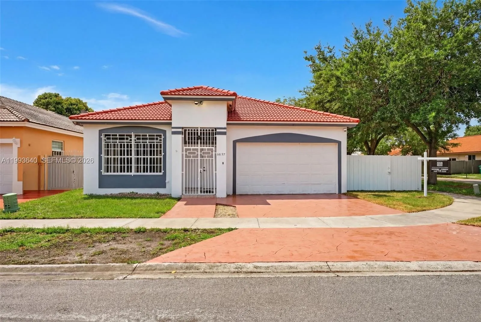 3 bedroom 2 bath for sale at 8852 NW 147th Ln, Miami Lakes FL 33018