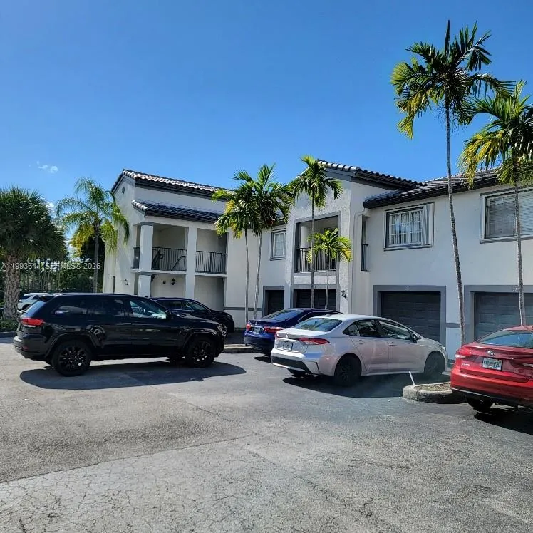 1 bedroom 1 bath for sale at 4370 NW 107th Ave # 107, Doral FL 33178