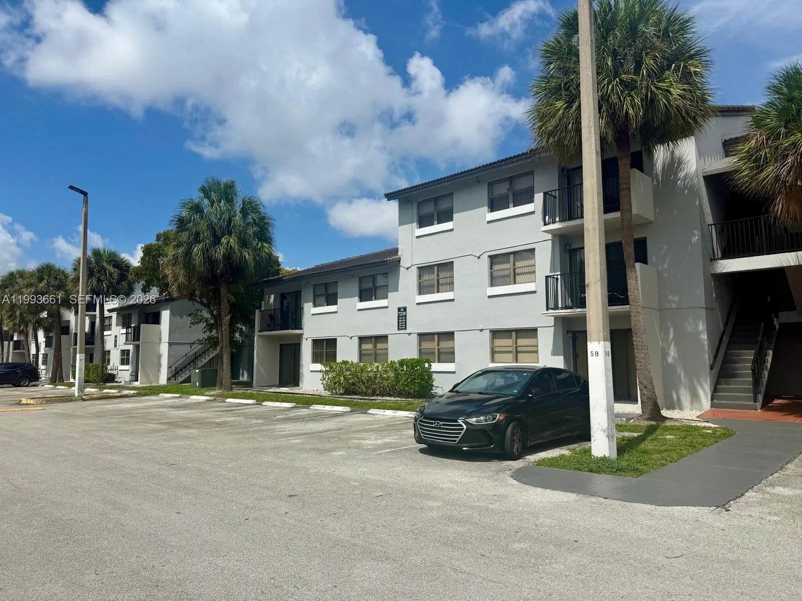 7200 NW 179th St # 303, Hialeah FL 33015