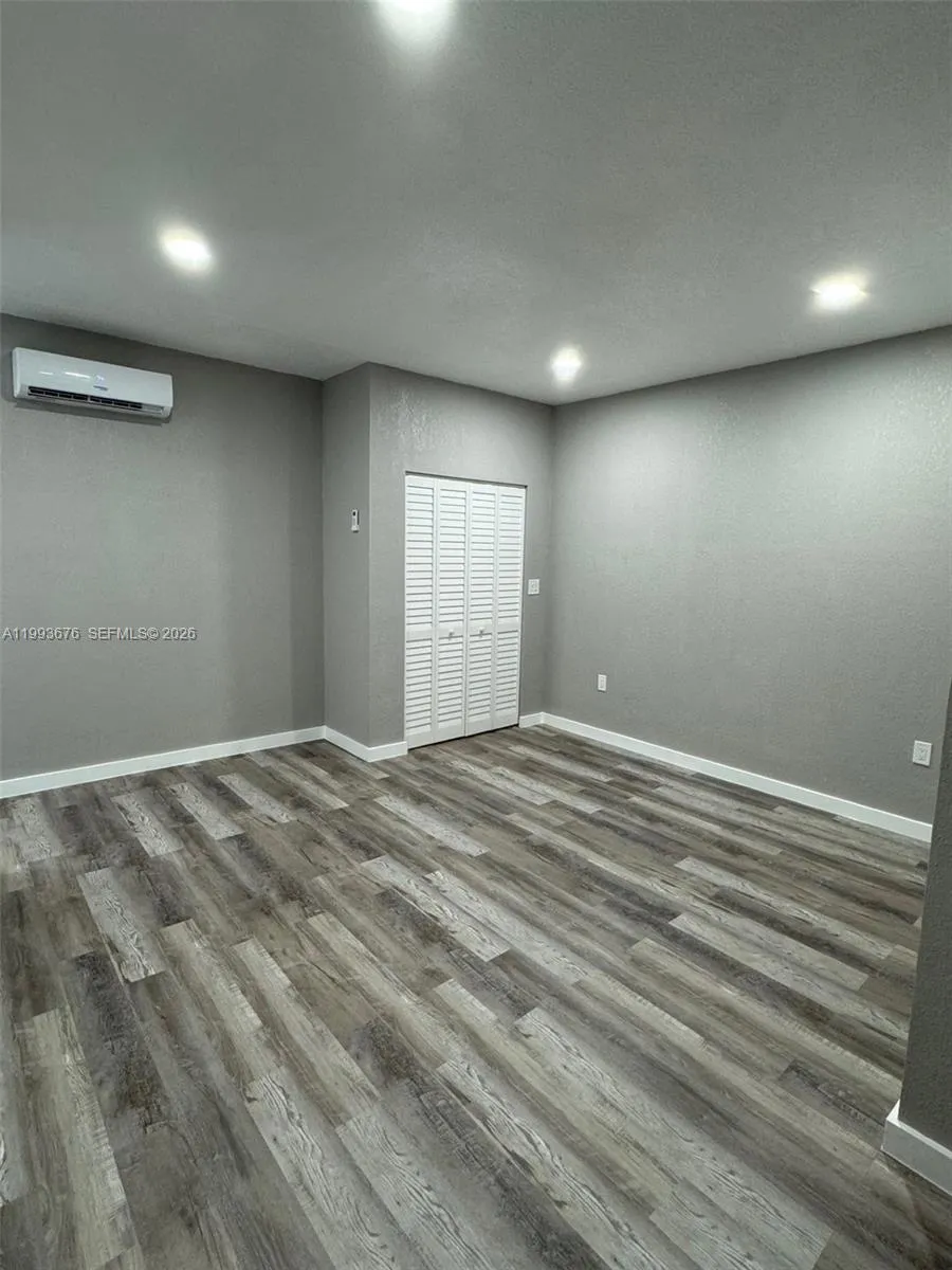 1 bedroom 1 bath for rent at 12754 SW 209th Ln, Miami FL 33177