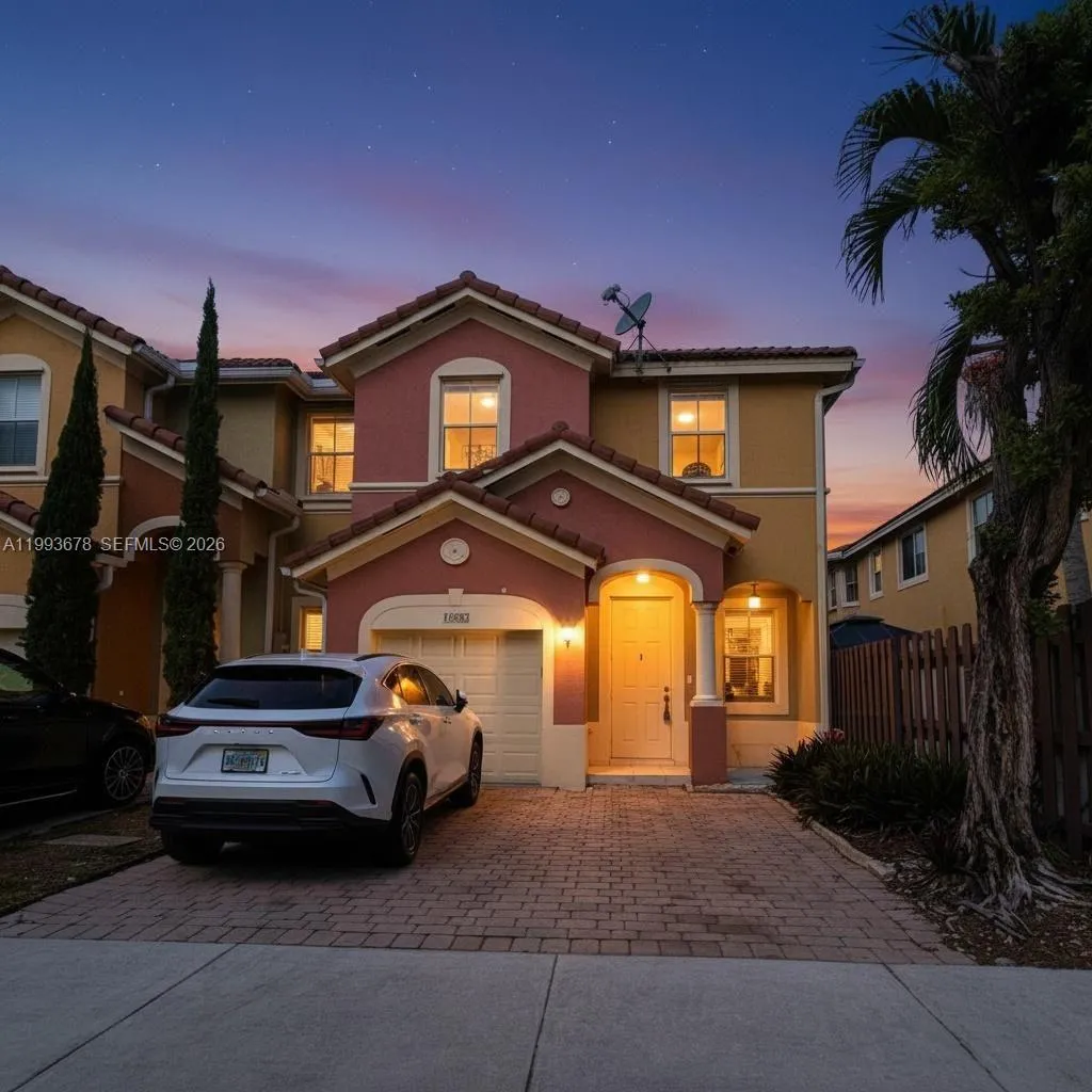16603 SW 79th Ter, Miami FL 33193