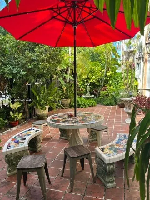 1361 Meridian Ave # 4, Miami Beach FL 33139