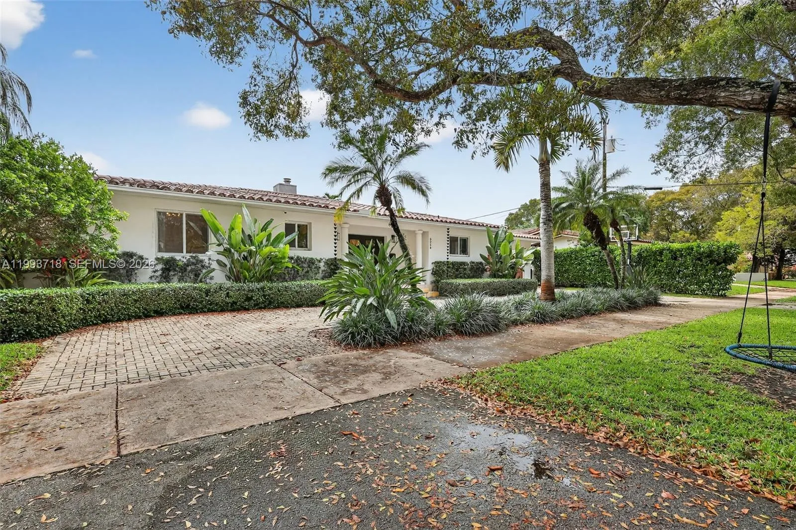 3258 Riviera Dr, Coral Gables FL 33134