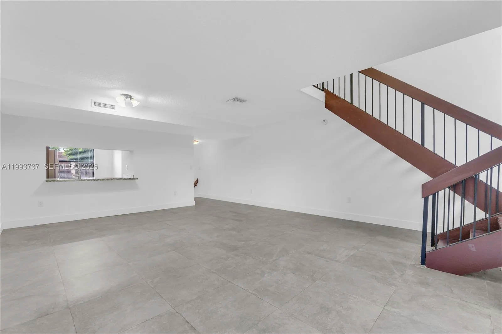 425 W Park Dr # 12, Miami FL 33172