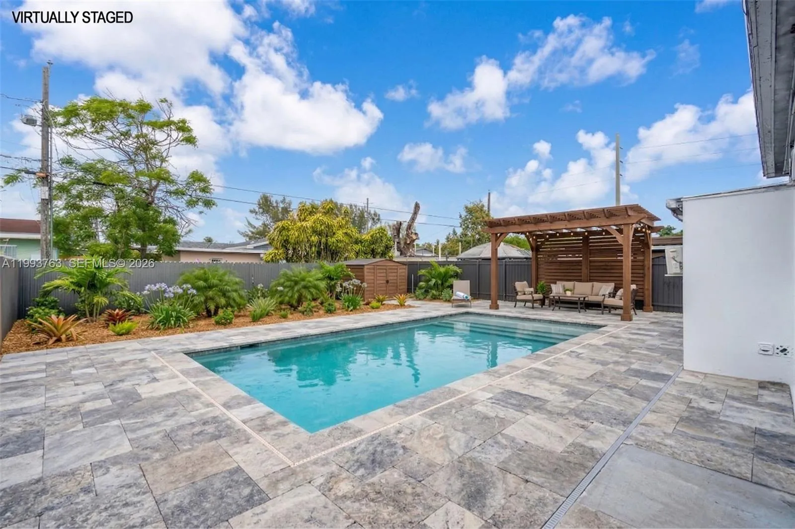 667 E 20th St, Hialeah FL 33013